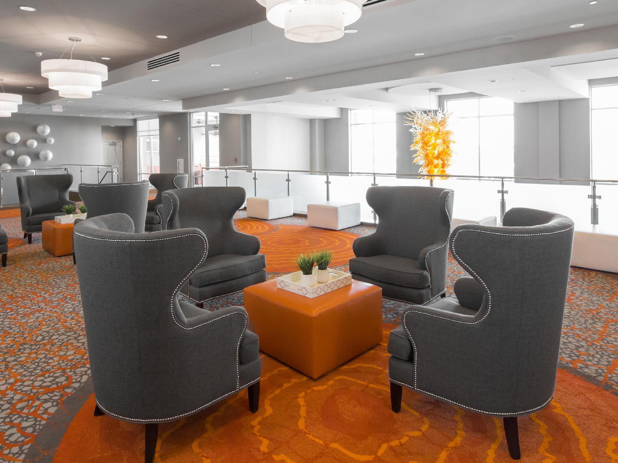 Holiday Inn Hotel & Suites Davenport By Ihg Exterior photo