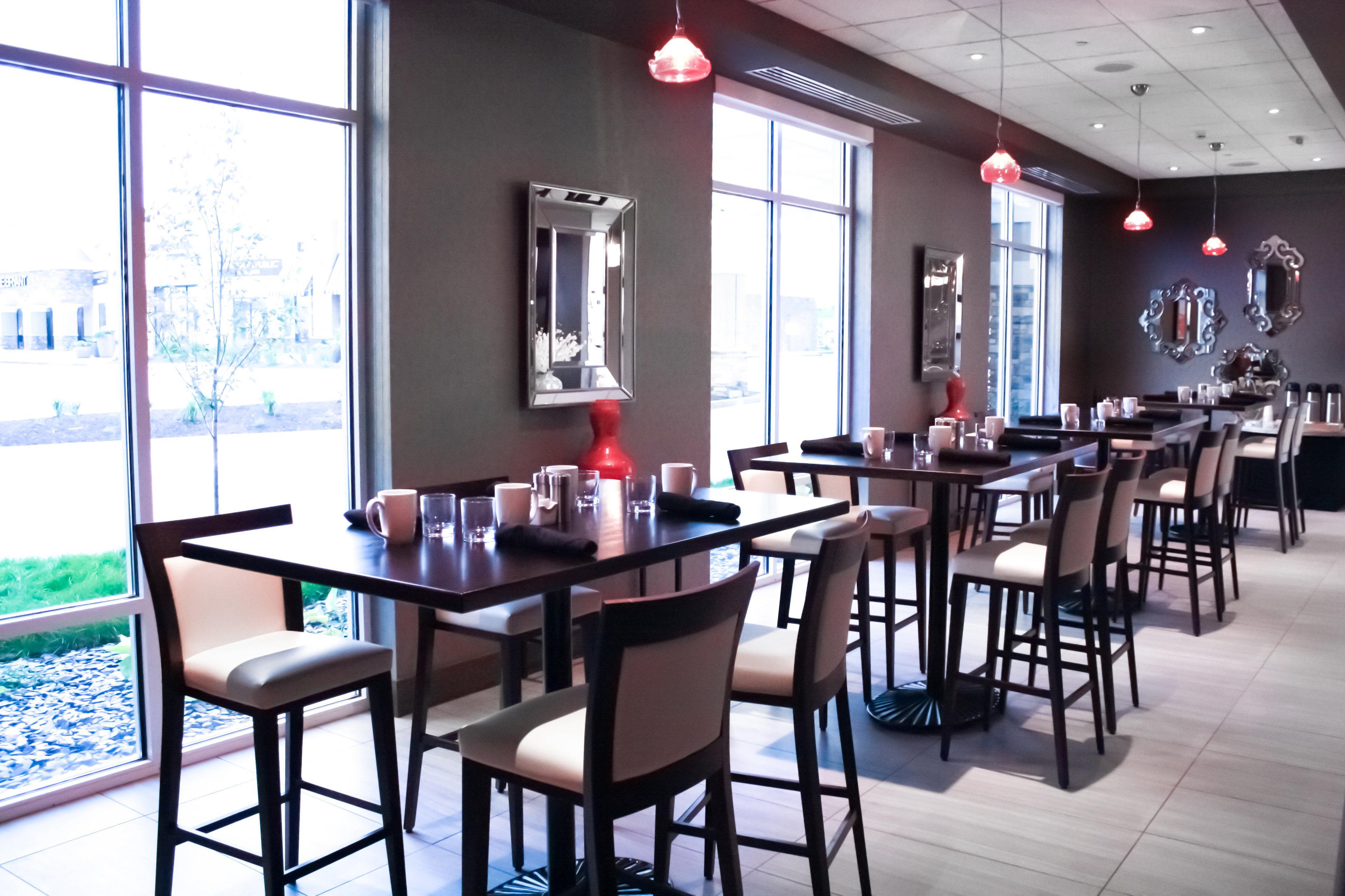 Holiday Inn Hotel & Suites Davenport By Ihg Exterior photo